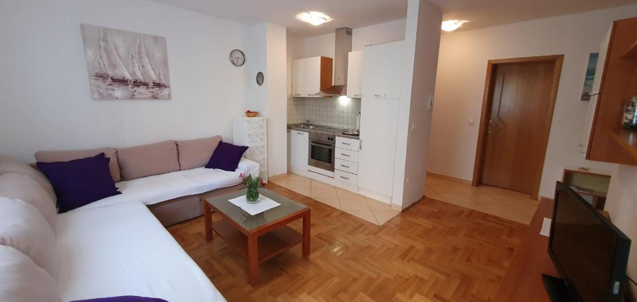 Apartment Conty On The Ground Floor Malinska Eksteriør bilde